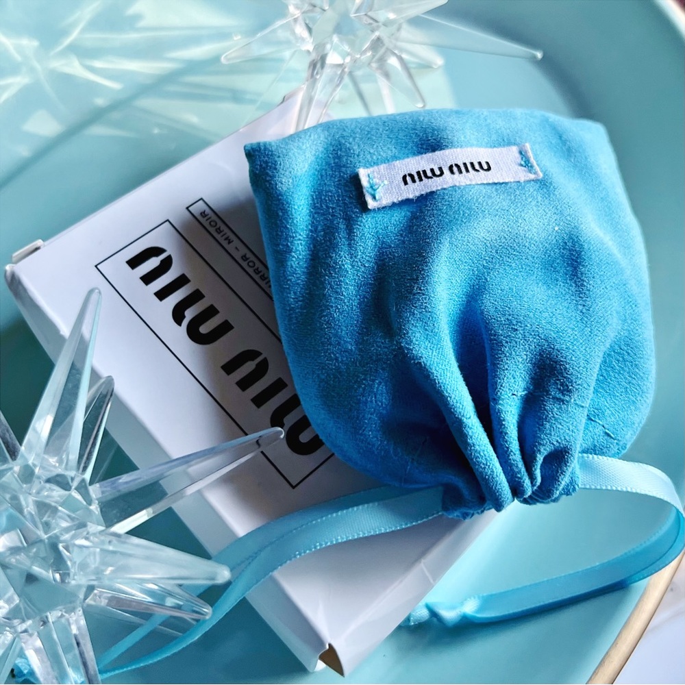 Miu Miu Tiffany Blue Quilted Compact Mirror - Picture 6 of 6